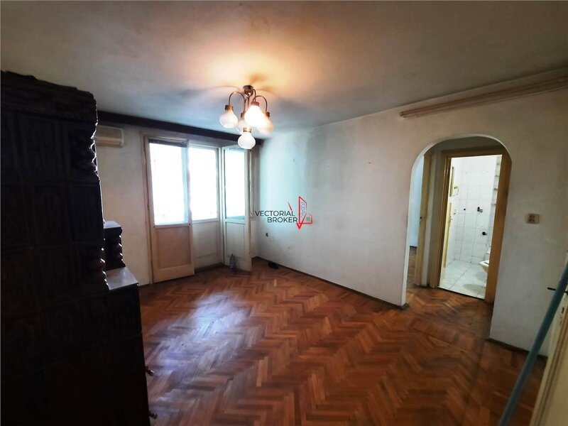 Vatra Luminoasa, 3 camere semidecomandat, etaj intermediar Pierre de Coubertin