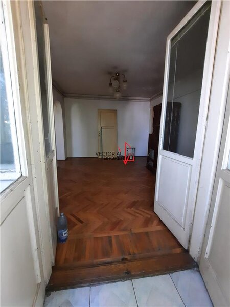 Vatra Luminoasa, 3 camere semidecomandat, etaj intermediar Pierre de Coubertin