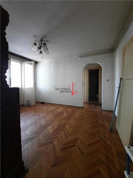 Vatra Luminoasa, 3 camere semidecomandat, etaj intermediar Pierre de Coubertin